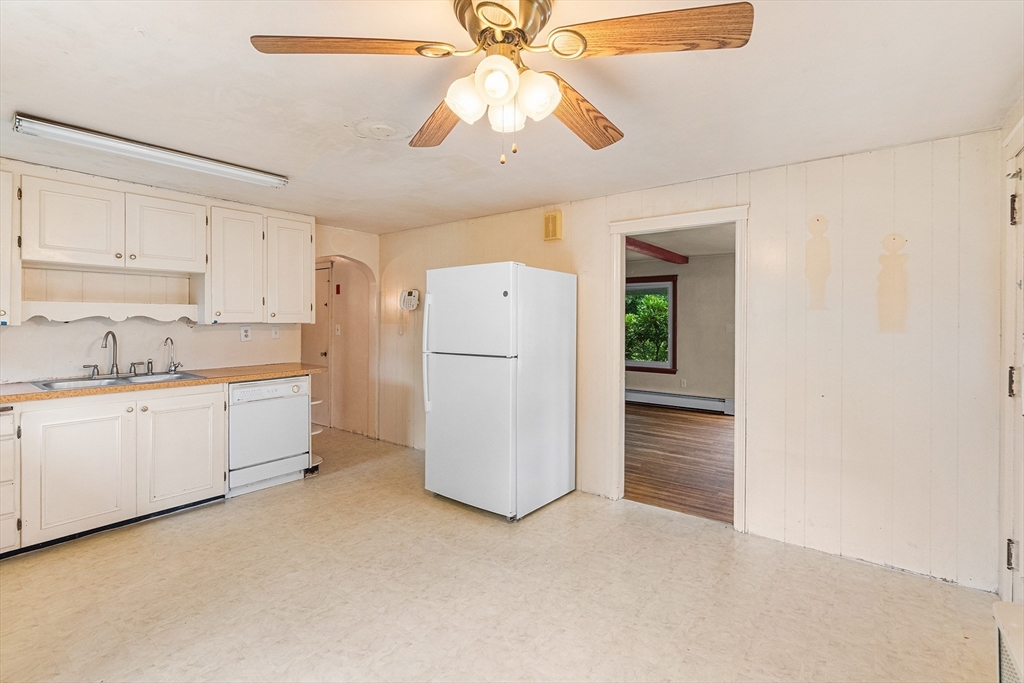 31 Conway St Property Photo 15