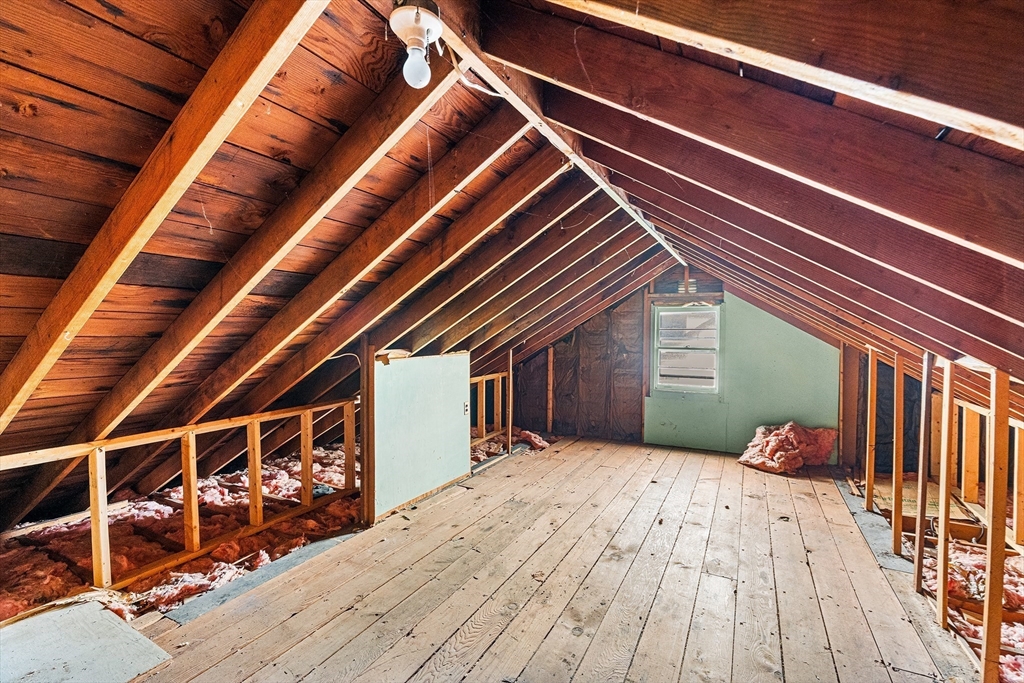31 Conway St Property Photo 28