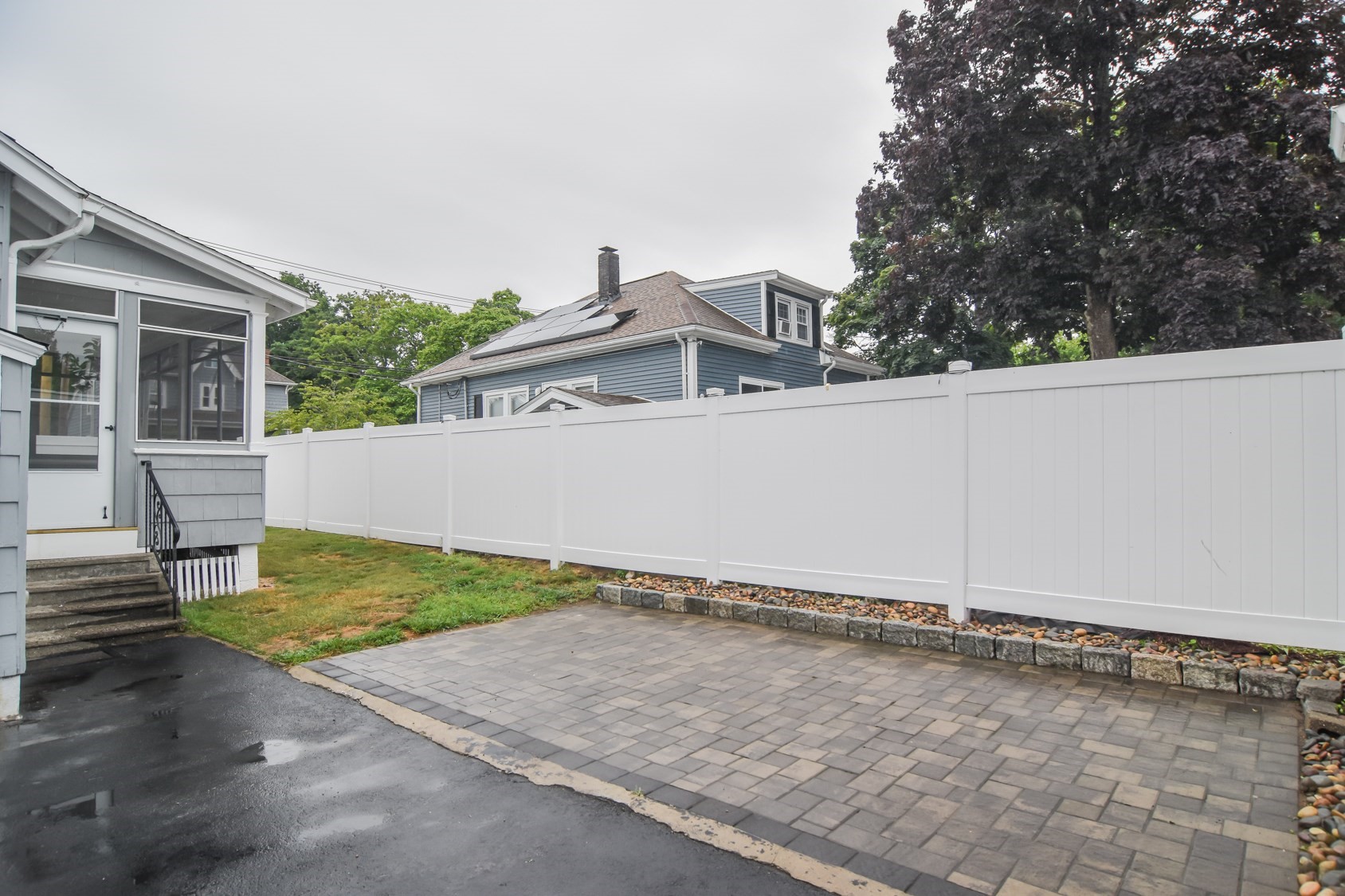 2 Lamb St Property Photo 5