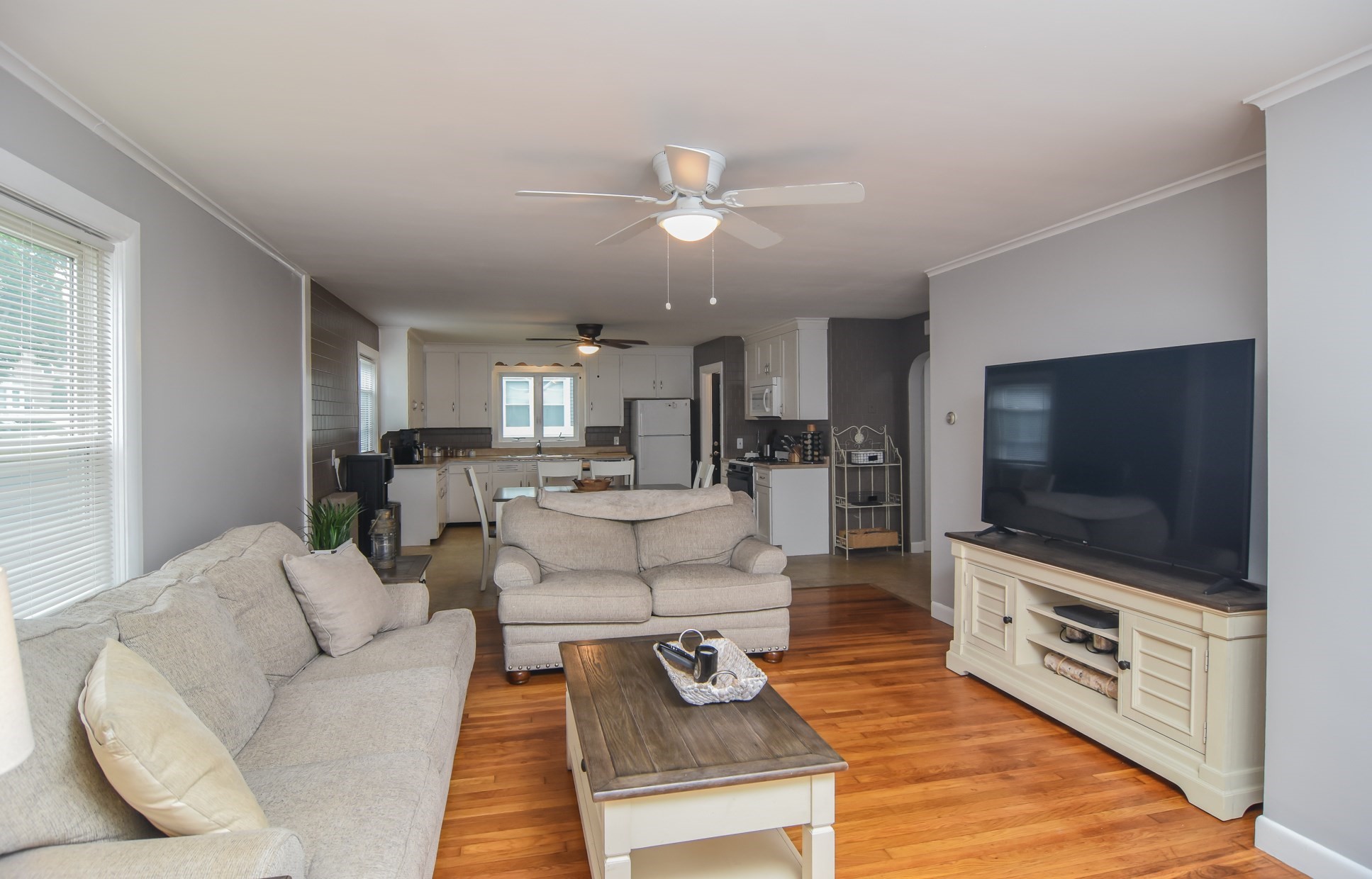 2 Lamb St Property Photo 10