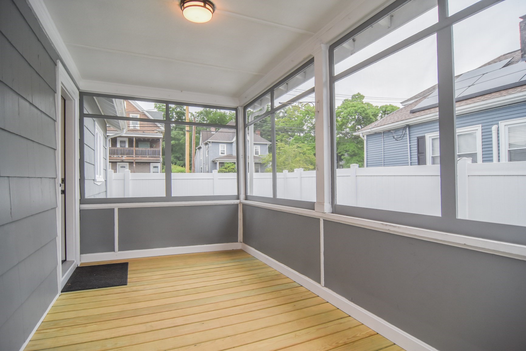 2 Lamb St Property Photo 20