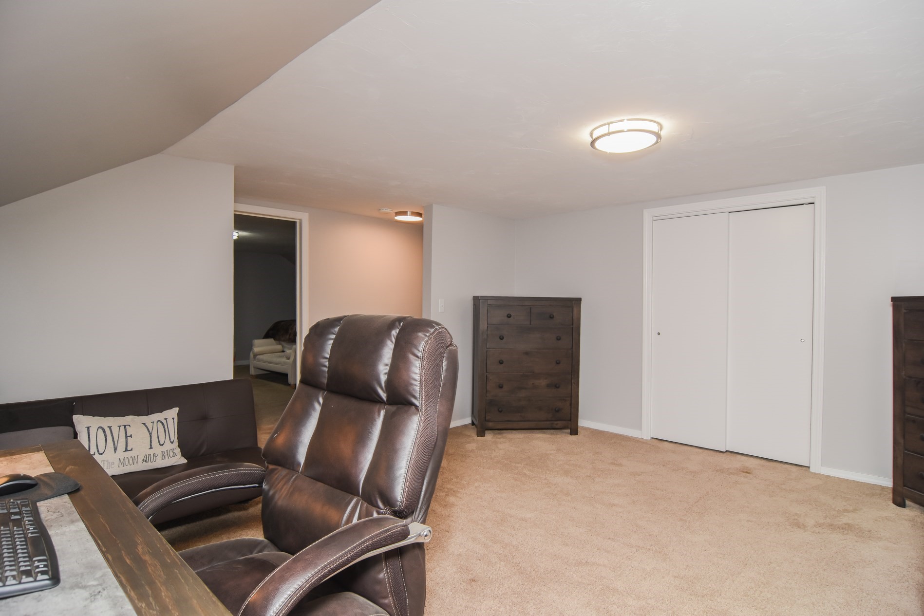 2 Lamb St Property Photo 29