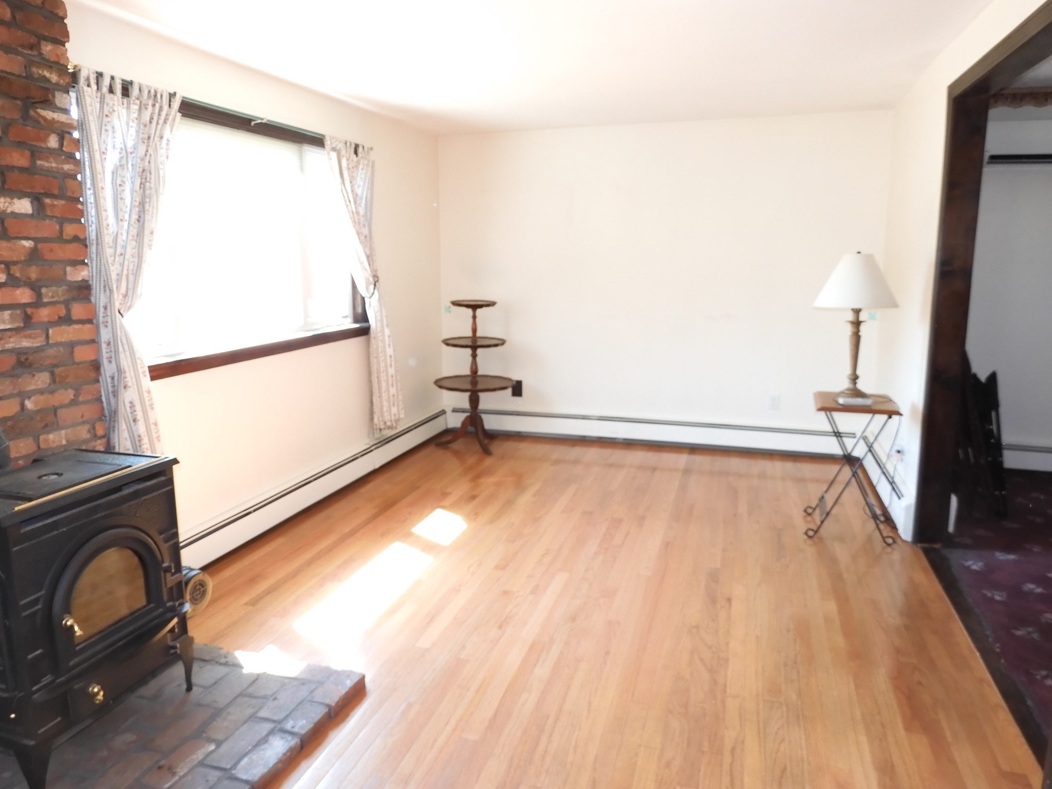 146 Bridle Rd Property Photo 3