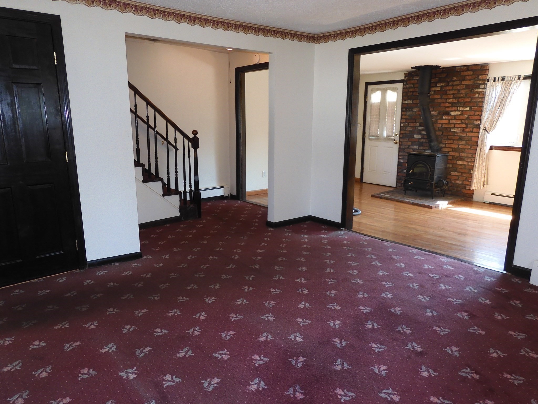 146 Bridle Rd Property Photo 5