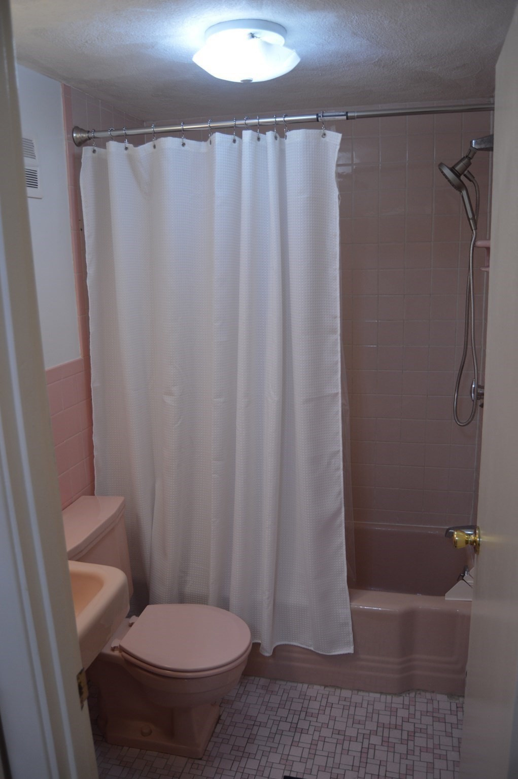 152 Sewall Ave # 1 Property Photo 11