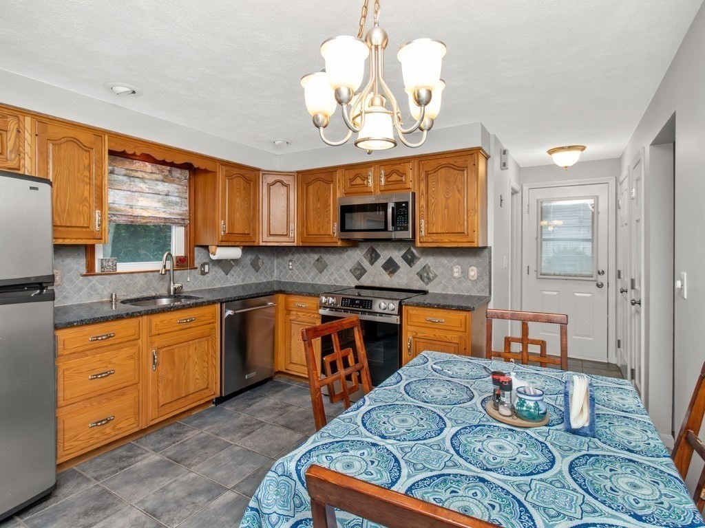 127 Westgate Road Property Photo 3