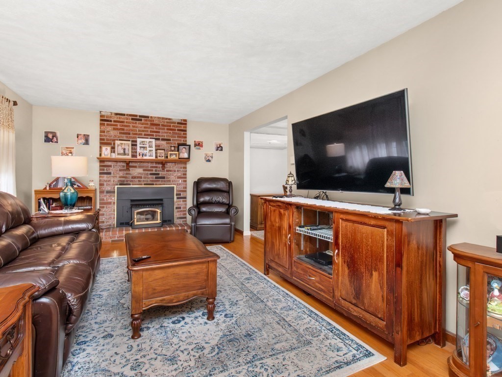 127 Westgate Road Property Photo 9