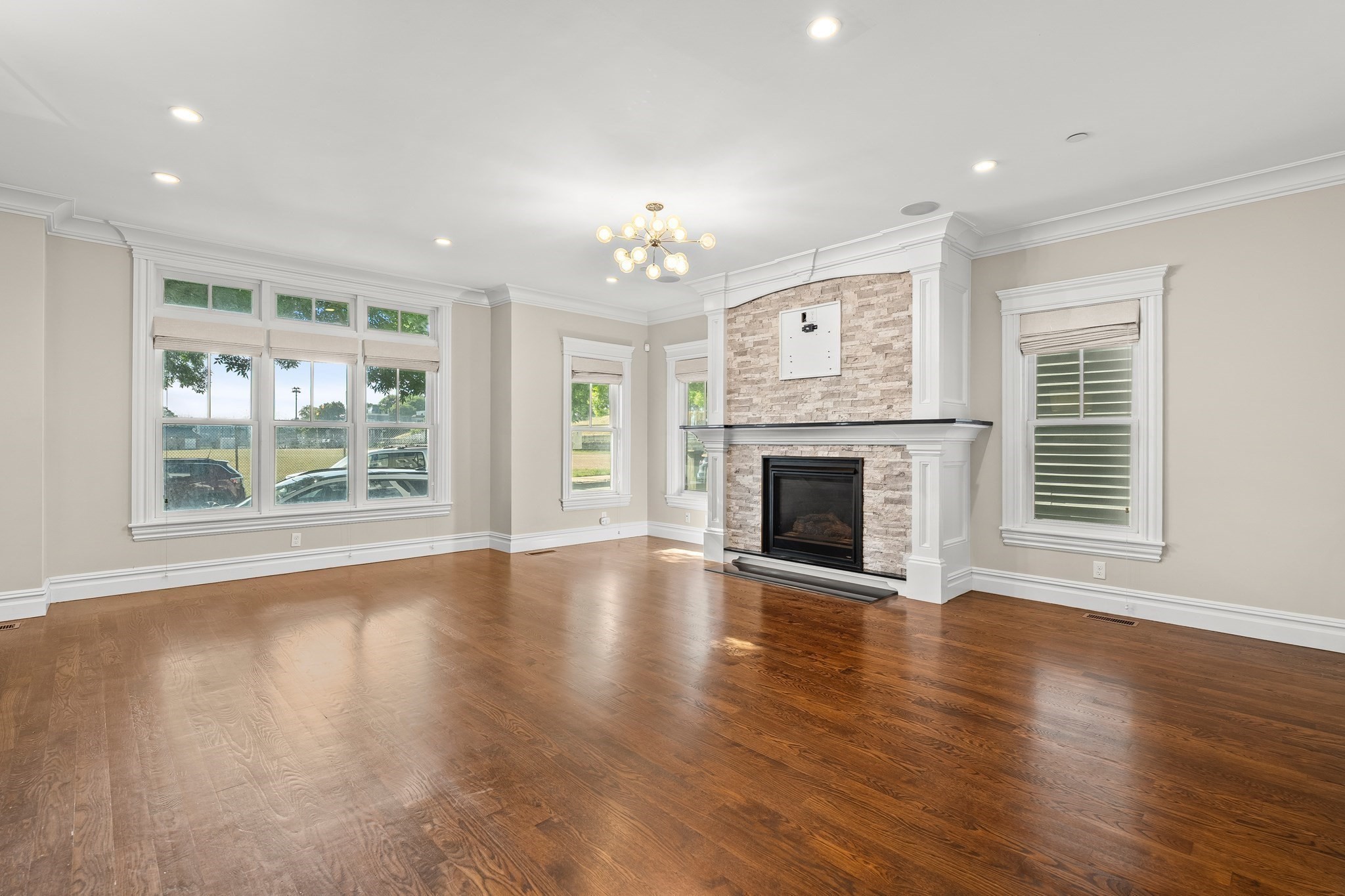 9 M # 2 Property Photo 6