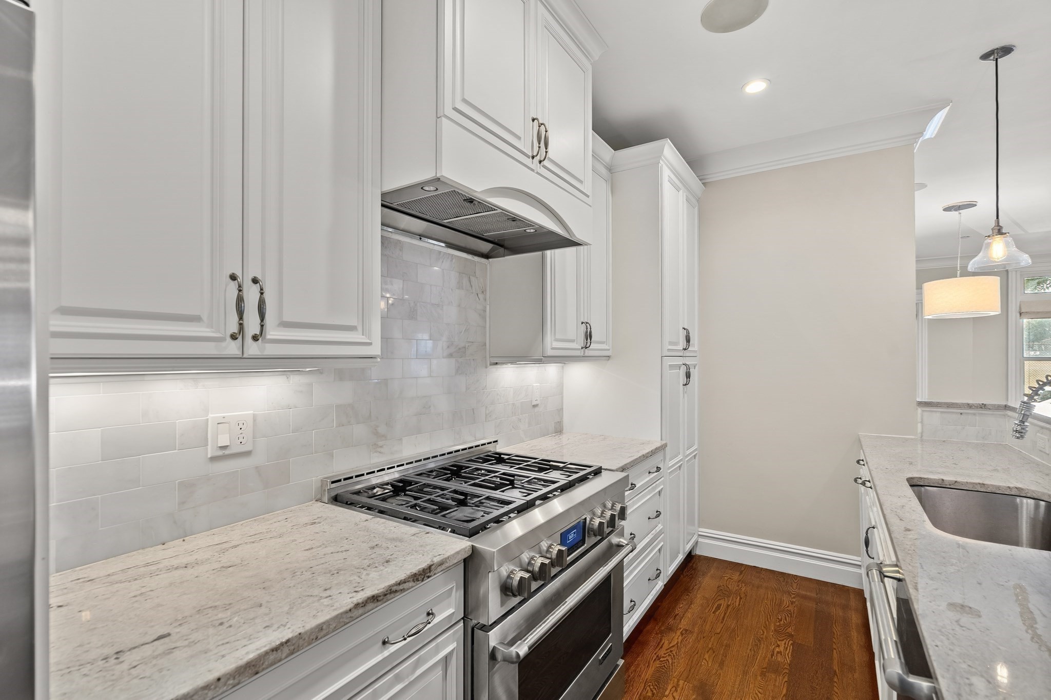 9 M # 2 Property Photo 13