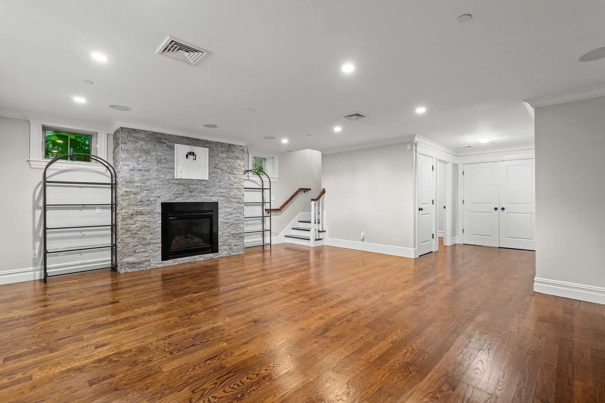 9 M # 2 Property Photo 30