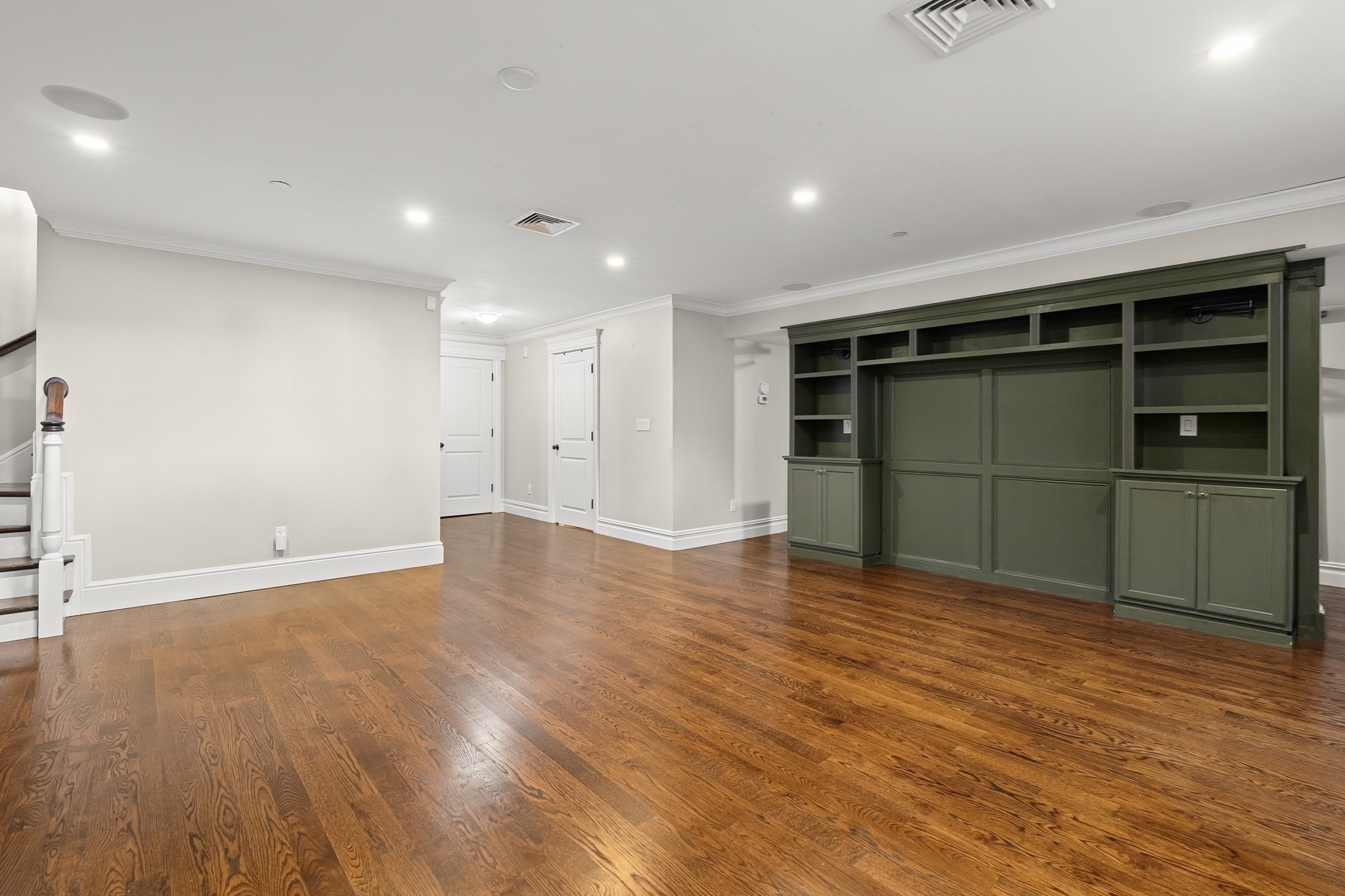 9 M # 2 Property Photo 32