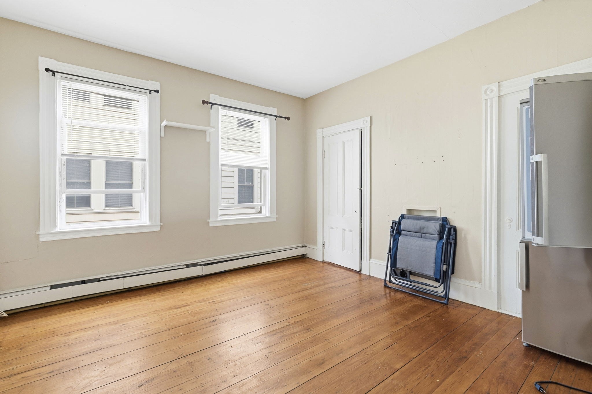 31-33 Lothrop St Property Photo 6