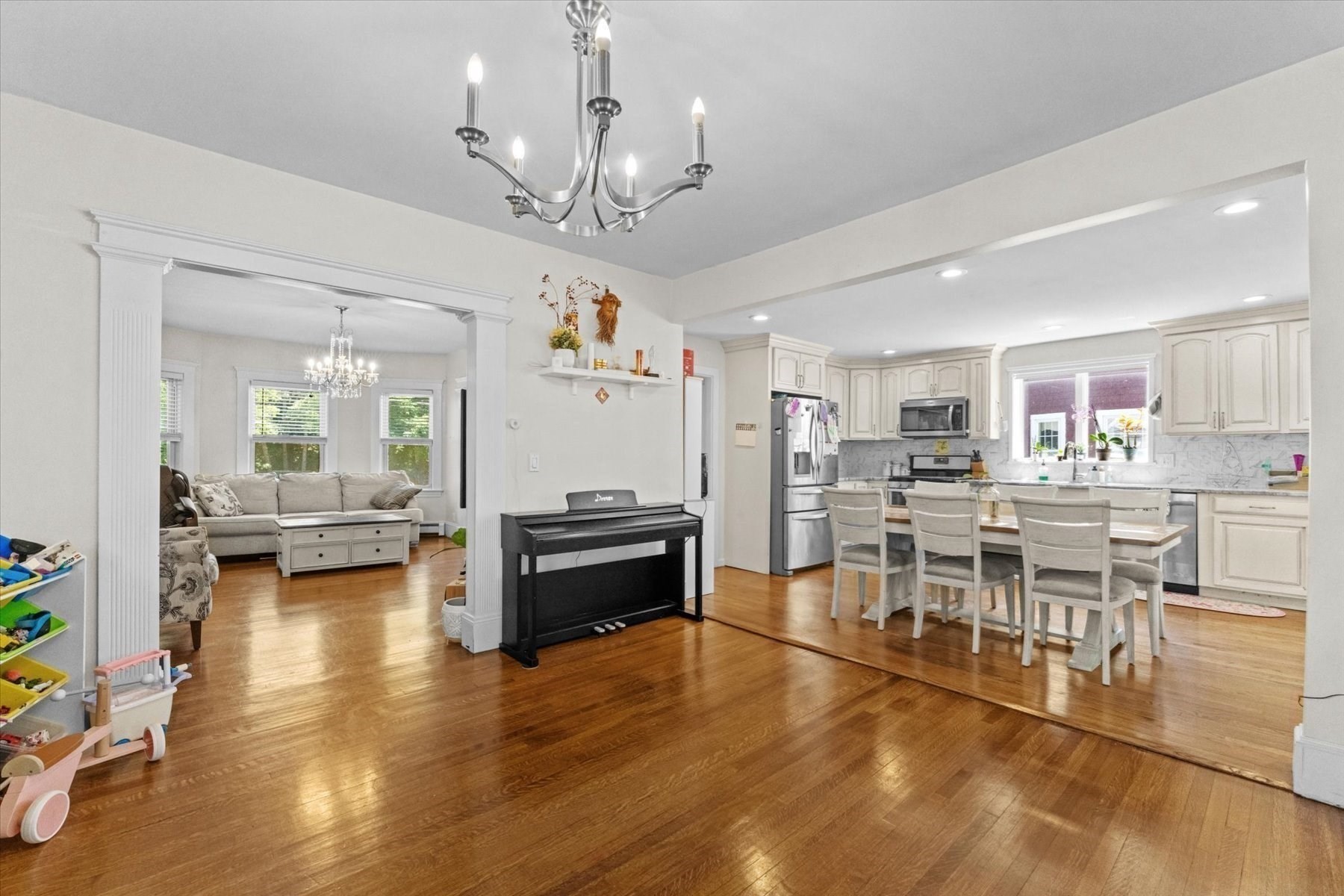 3 Oakland Park Property Photo 7