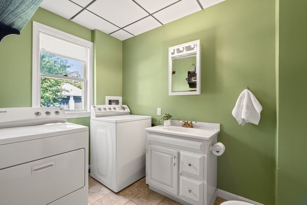 129 Maple Street Property Photo 15
