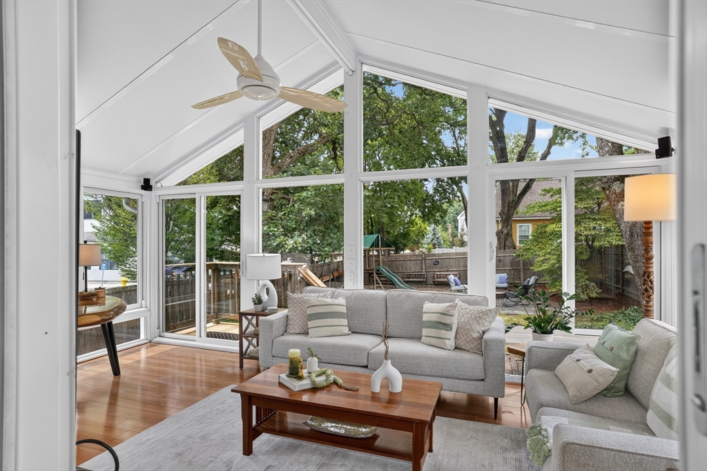 7 Henry St Property Photo 1