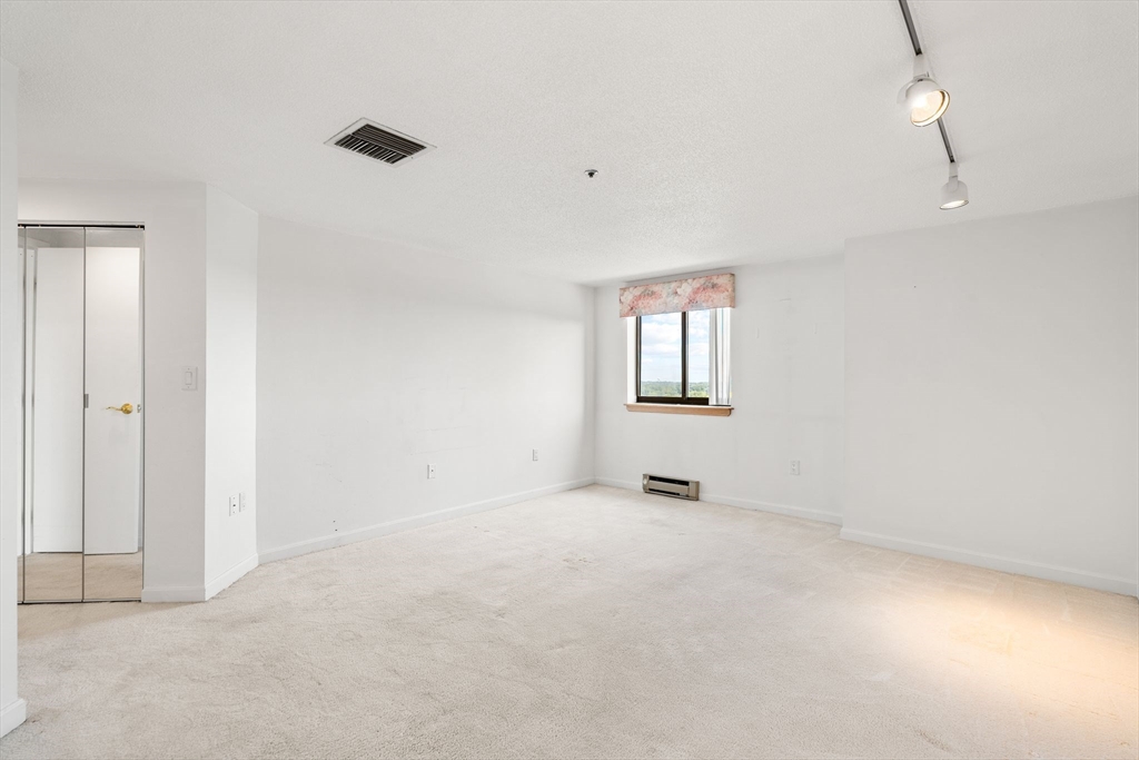 200 Burkhall Street # 505 Property Photo 17