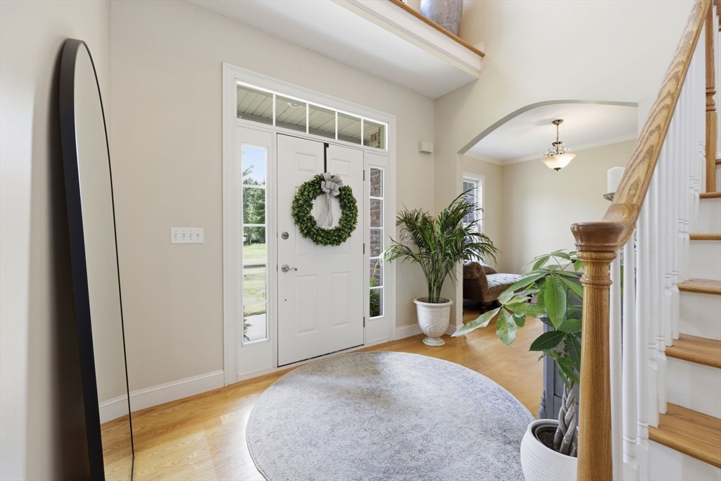 8 Lexington Circle Property Photo 6