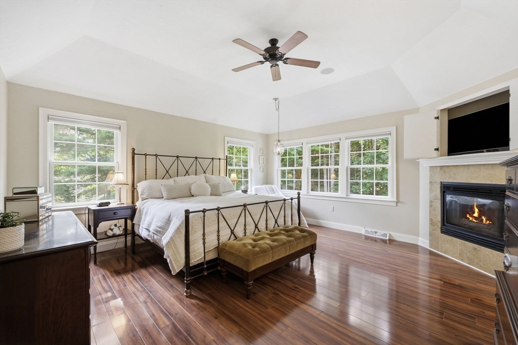 8 Lexington Circle Property Photo 24