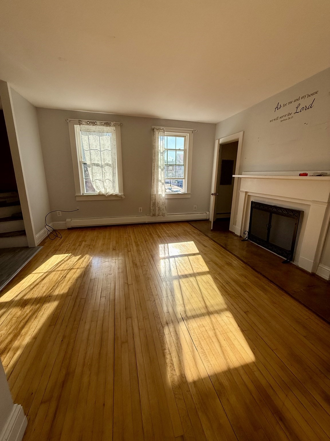 54 Sycamore St # 2 Property Photo 3