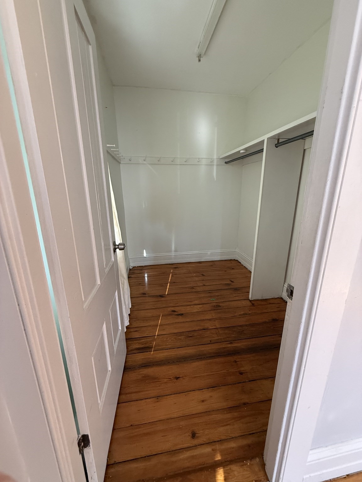 54 Sycamore St # 2 Property Photo 6