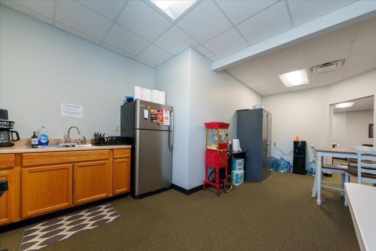 8 Charlesview Rd Property Photo 12
