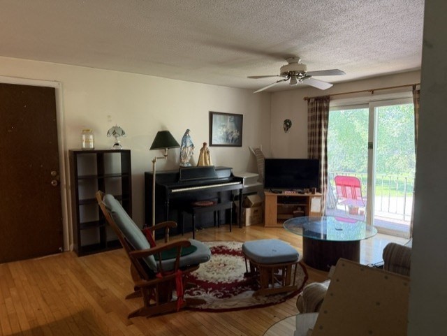 5 Pilgrim Circle # F Property Photo 4