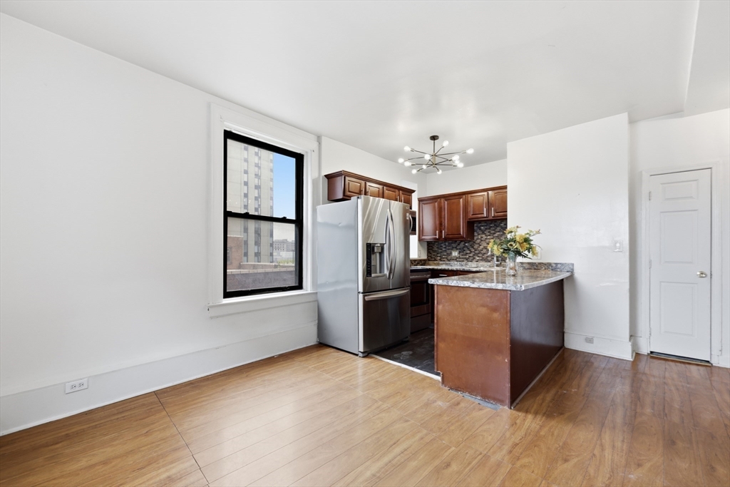 140 Chestnut St # 319 Property Photo 16