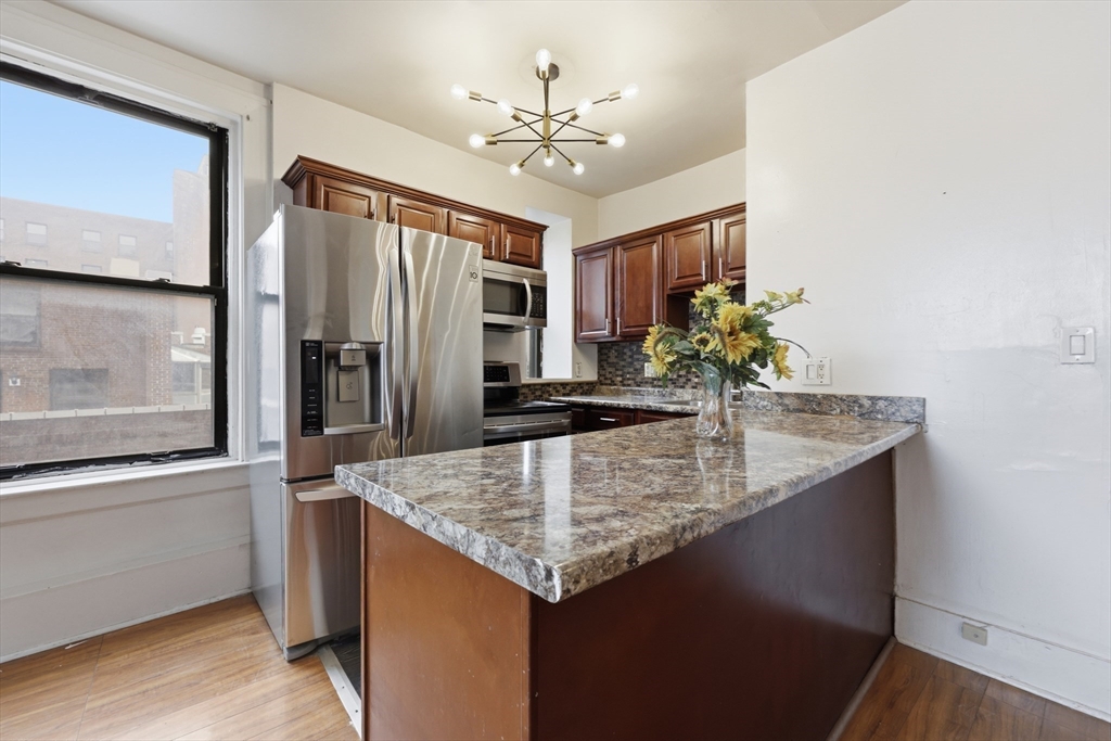 140 Chestnut St # 319 Property Photo 18