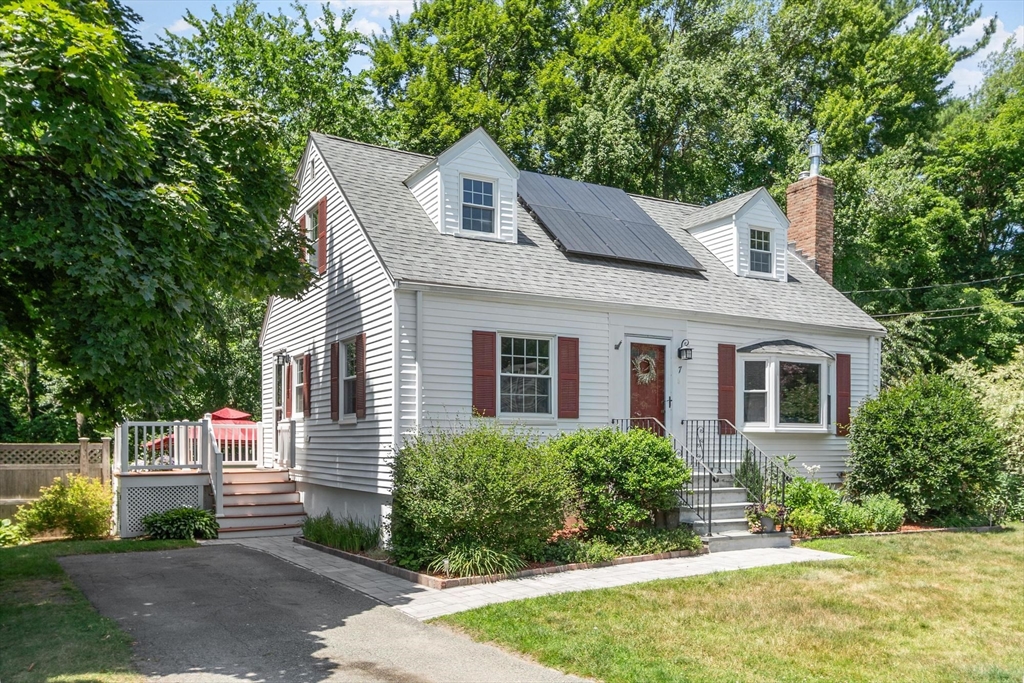 7 Curve Street Property Photo 1