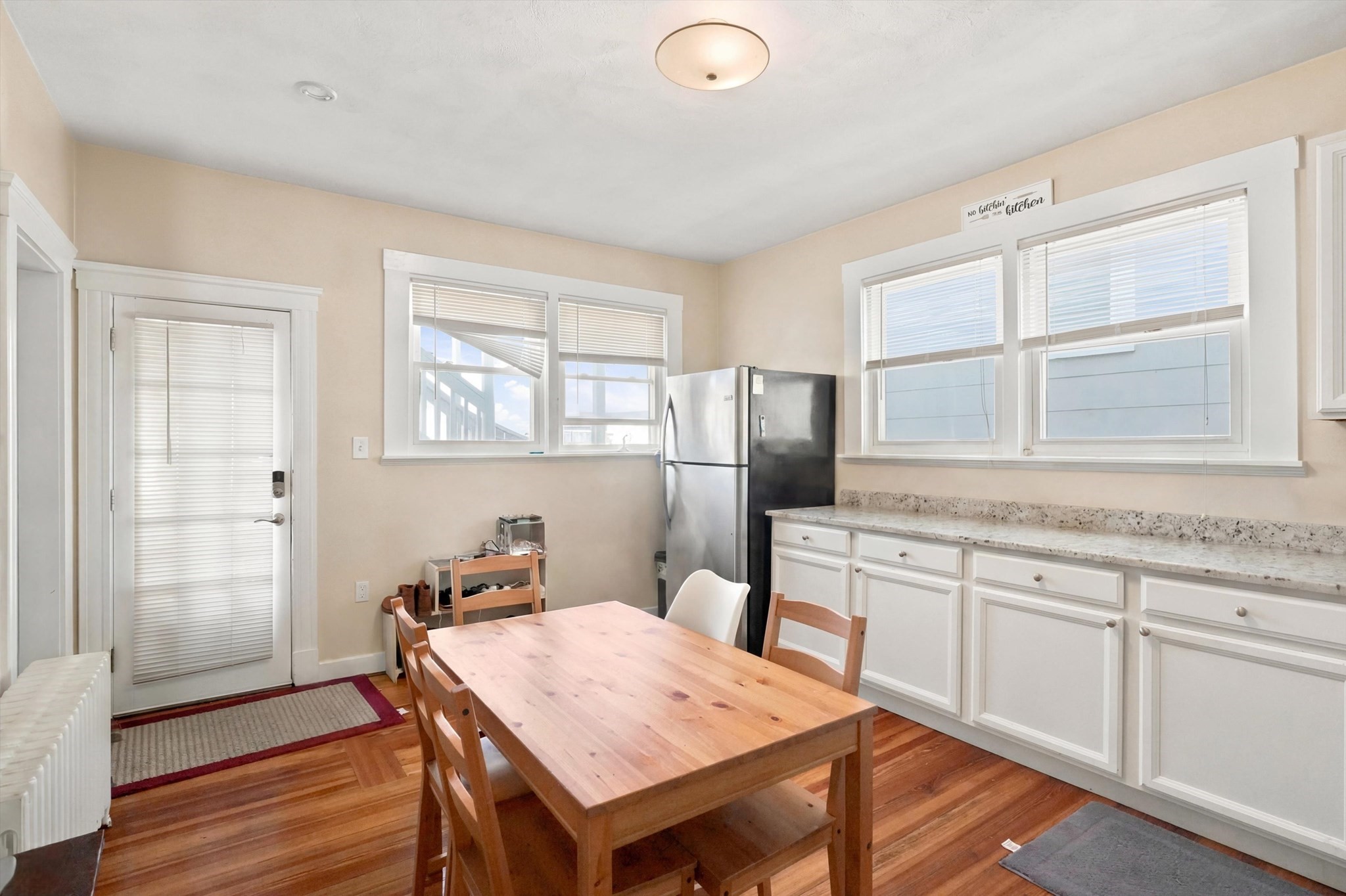 17 Dow St Property Photo 11