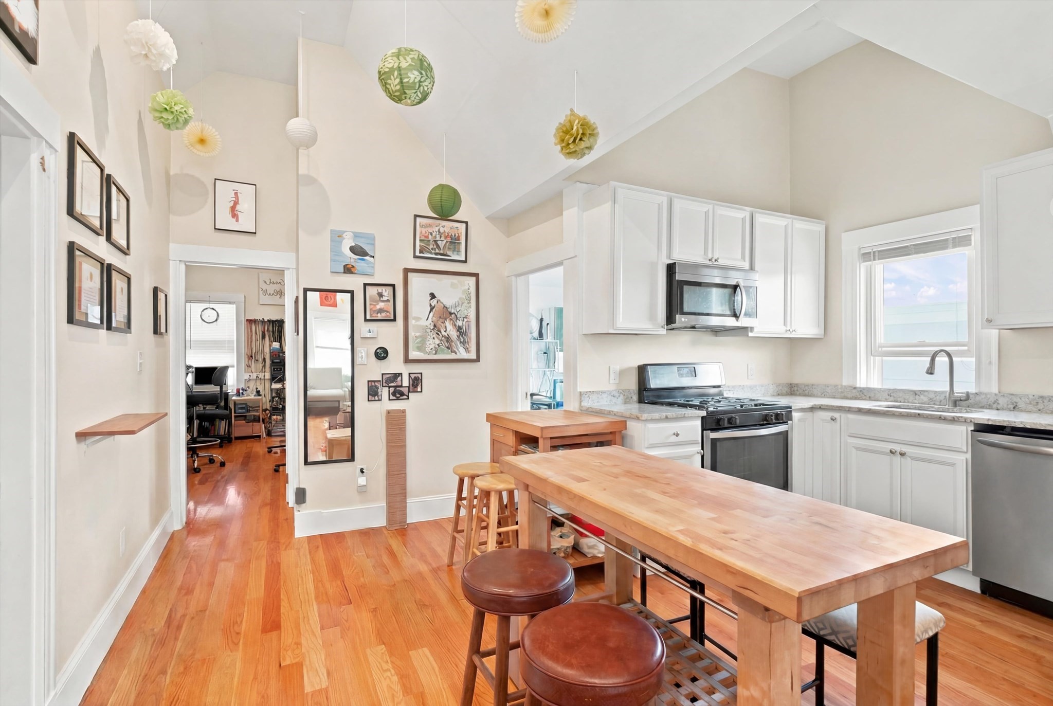 17 Dow St Property Photo 14