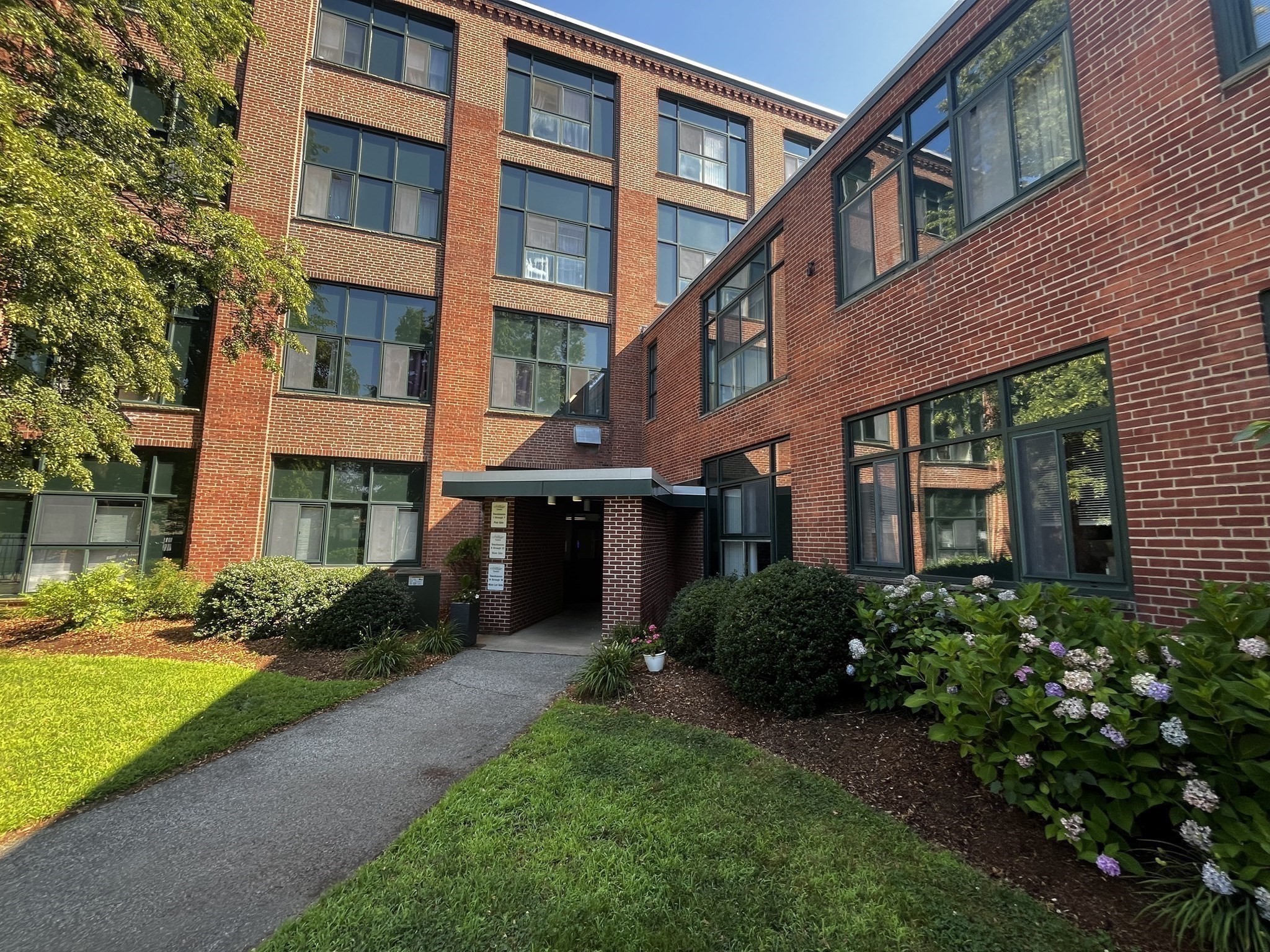 150 Rumford Avenue # 418 Property Photo 1