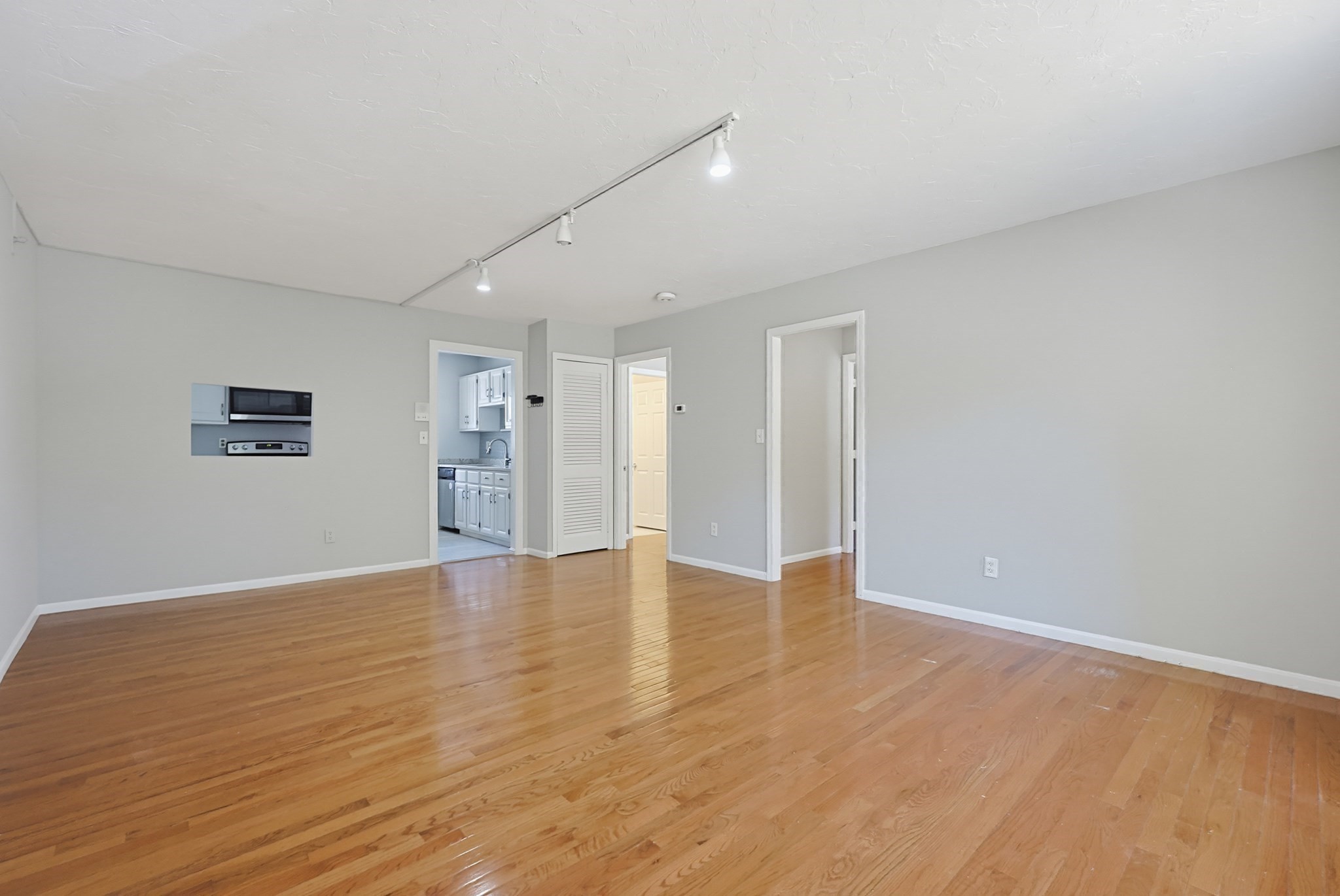 425 Main Street # 9d Property Photo 12