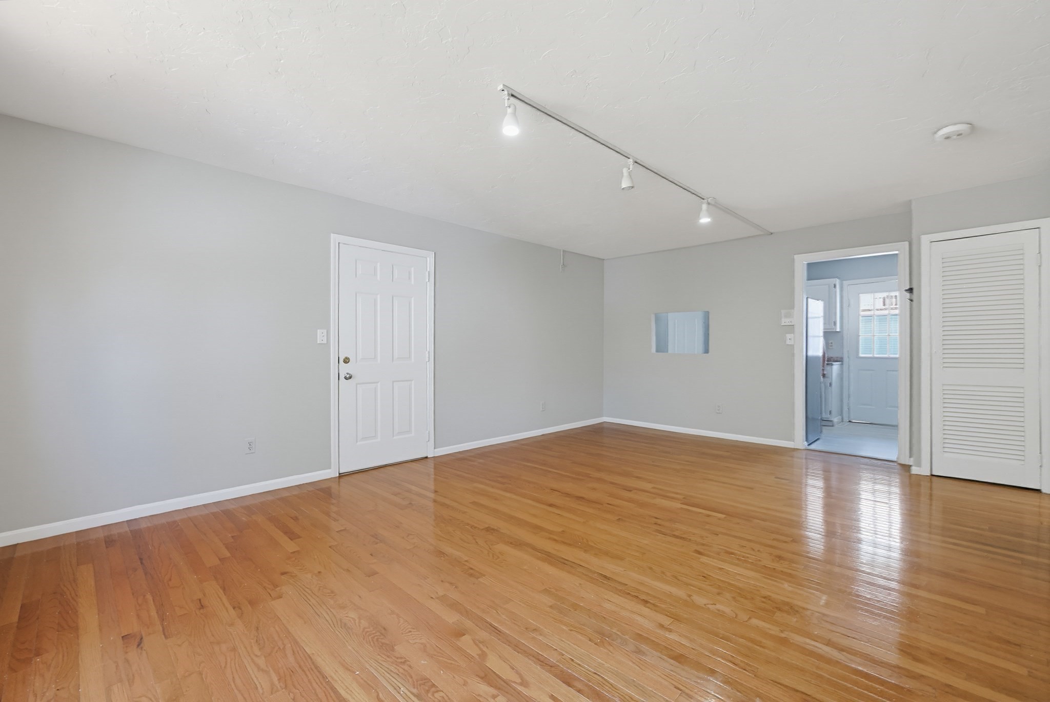 425 Main Street # 9d Property Photo 13