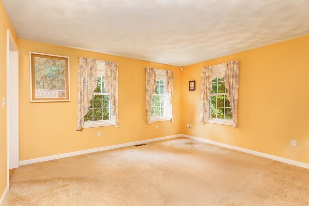 26 Cushing Lane Property Photo 9