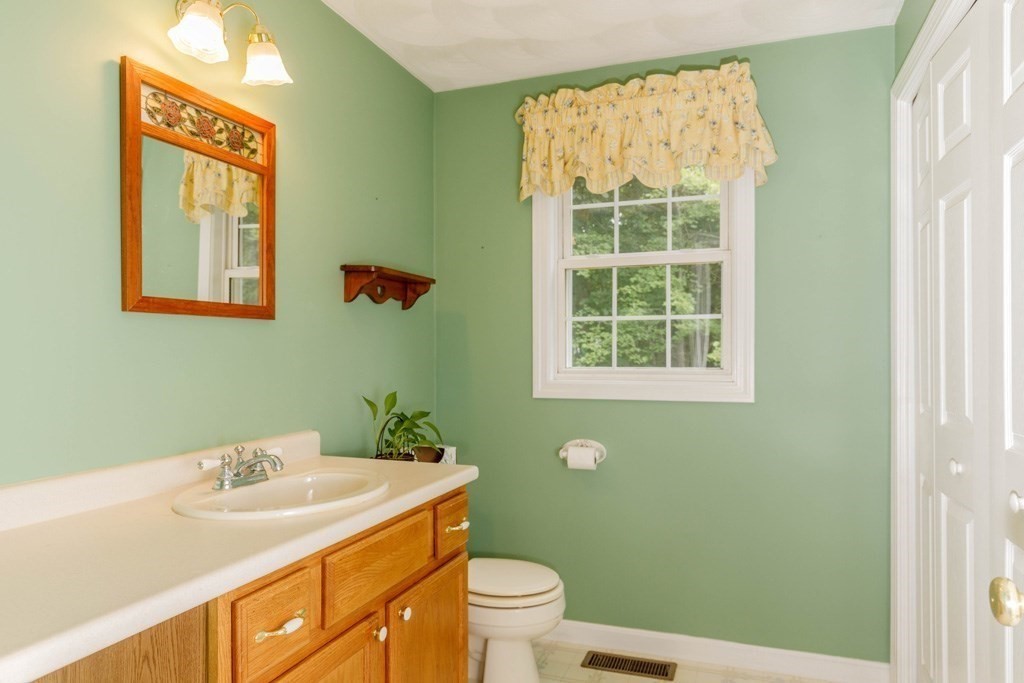 26 Cushing Lane Property Photo 11