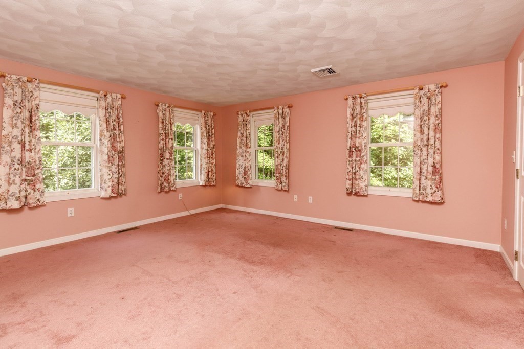 26 Cushing Lane Property Photo 14