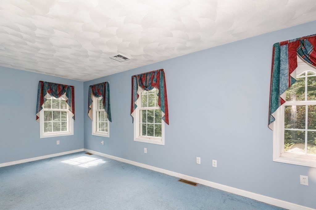 26 Cushing Lane Property Photo 17