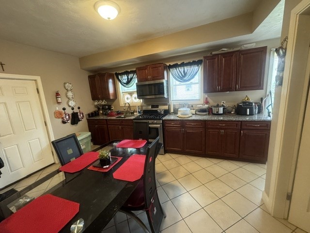 18 Taylor Ave Property Photo 7
