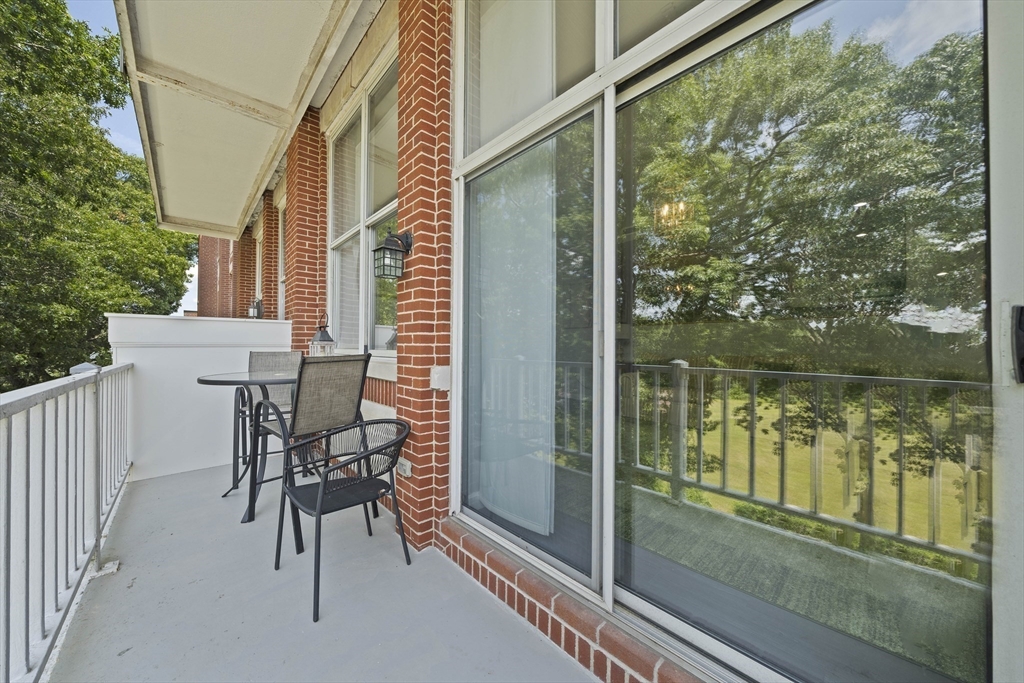 100 Parks St # 18 Property Photo 10
