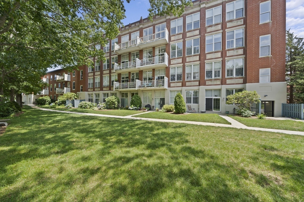 100 Parks St # 18 Property Photo 30