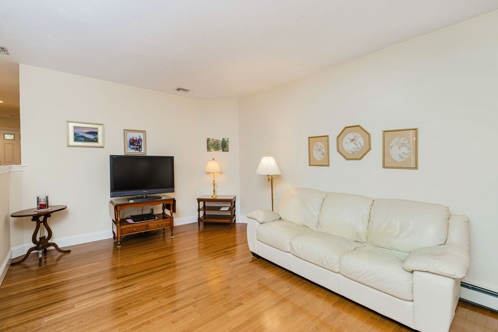 21 Sycamore Dr # 21 Property Photo 13