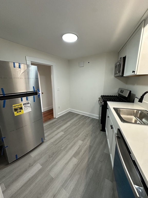 493 Lynn St # 4 Property Photo 6