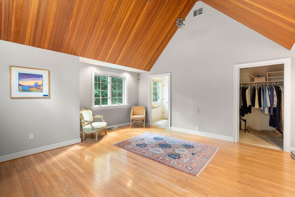 272 Winter Street Property Photo 15
