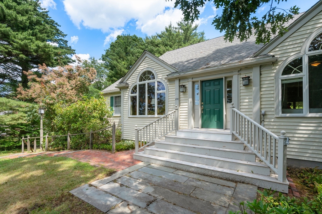 272 Winter Street Property Photo 24