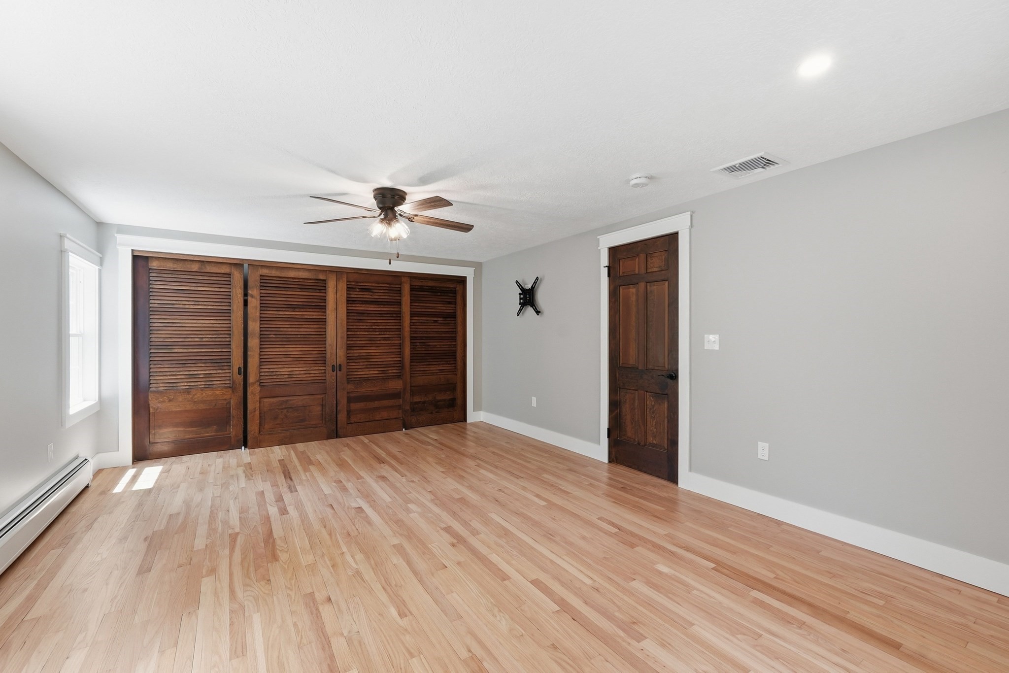 2 Meeting House Ln Property Photo 25