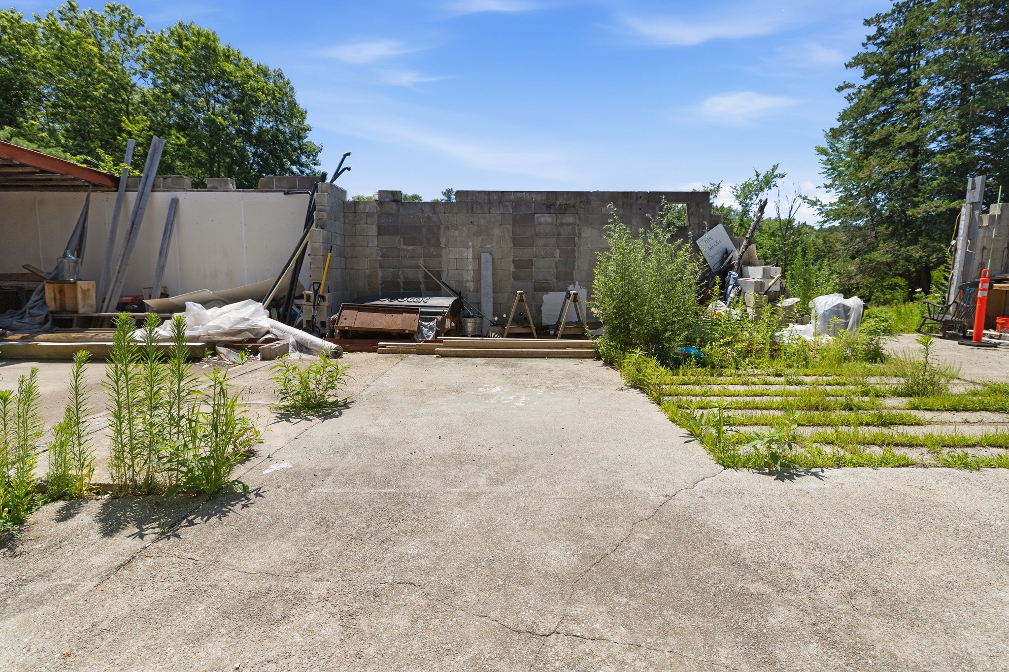 440 Boston Rd Property Photo 10
