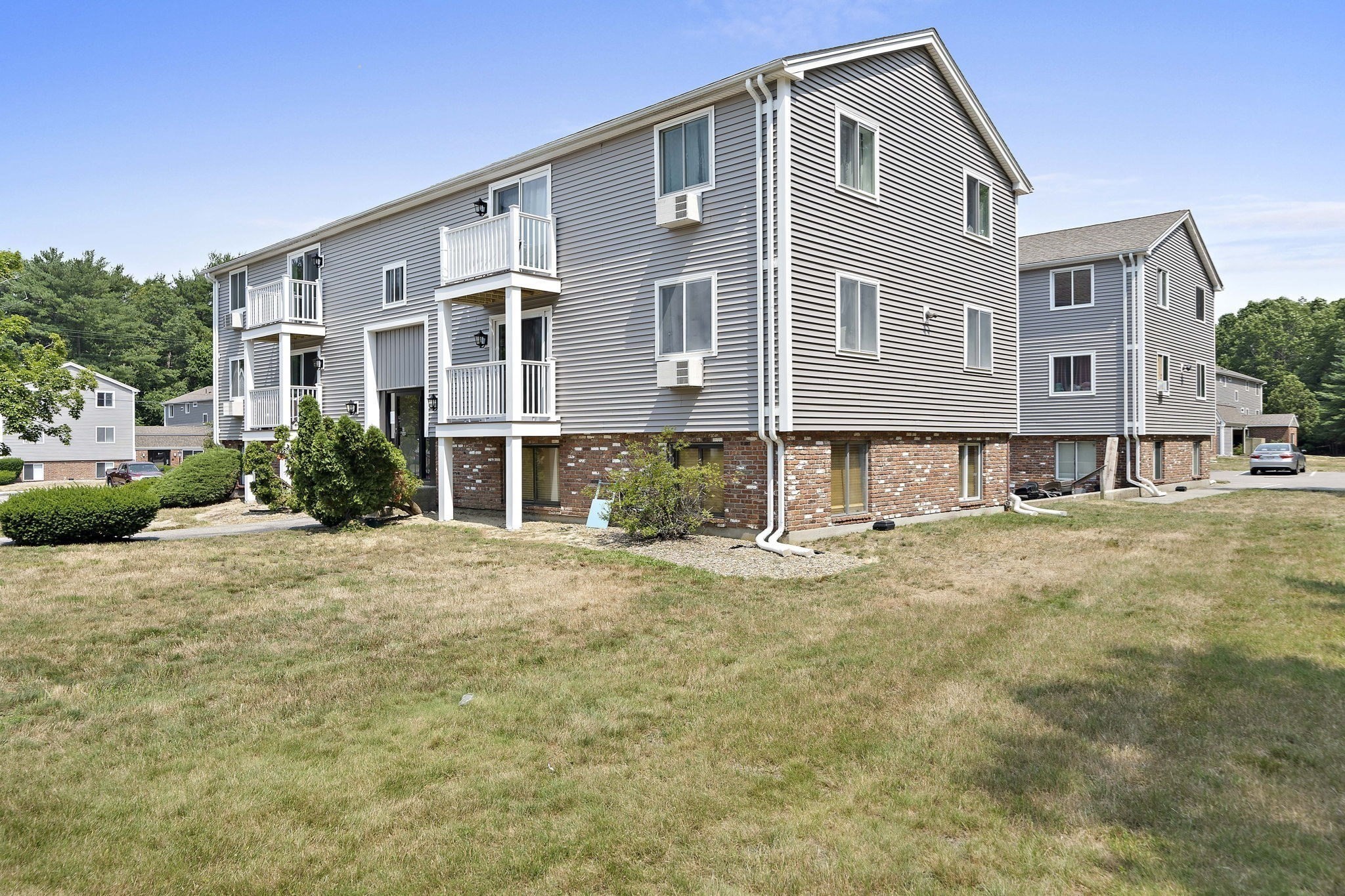 8 Royal Dane Dr # 65 Property Photo 20