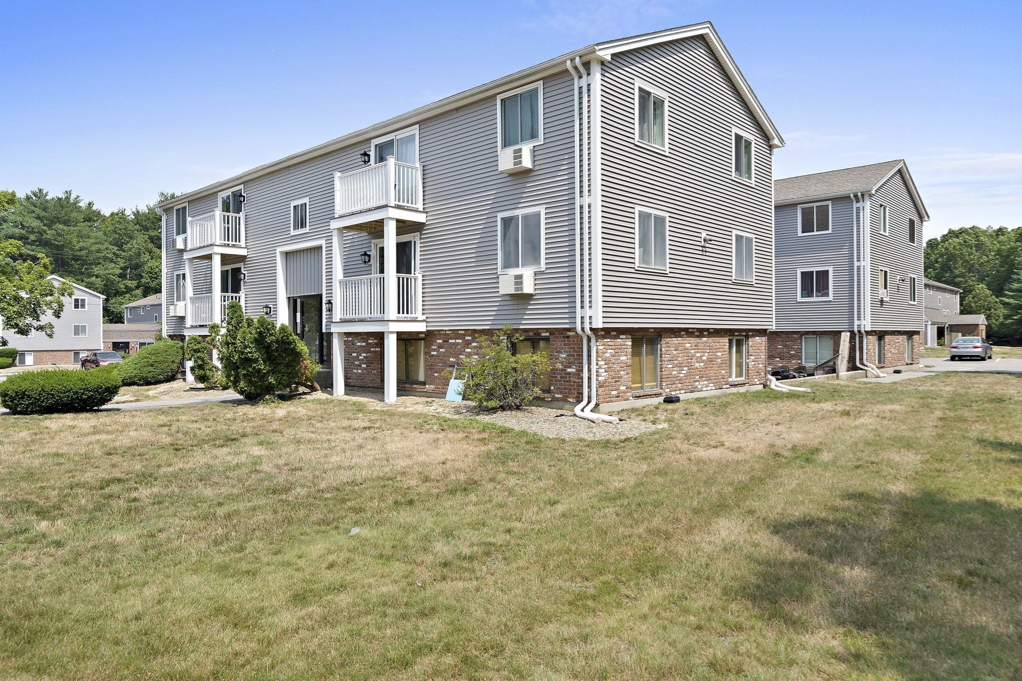 8 Royal Dane Dr # 65 Property Photo 21