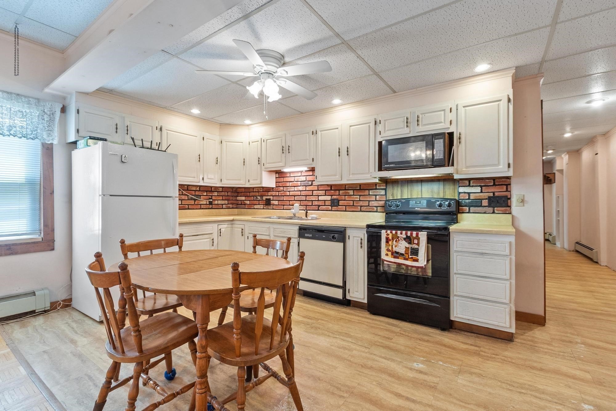 50 Exchange St Property Photo 3
